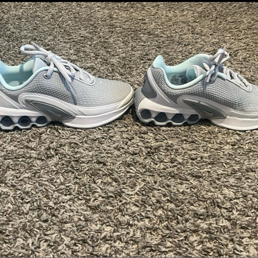 Nike Air Max Light Blue Sneakers - Picture 3 of 6
